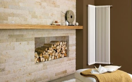 Радиатор трубчатый Zehnder Charleston 2200, 12 сек.1/2 бок.подк. RAL9016 (кроншт.в компл)